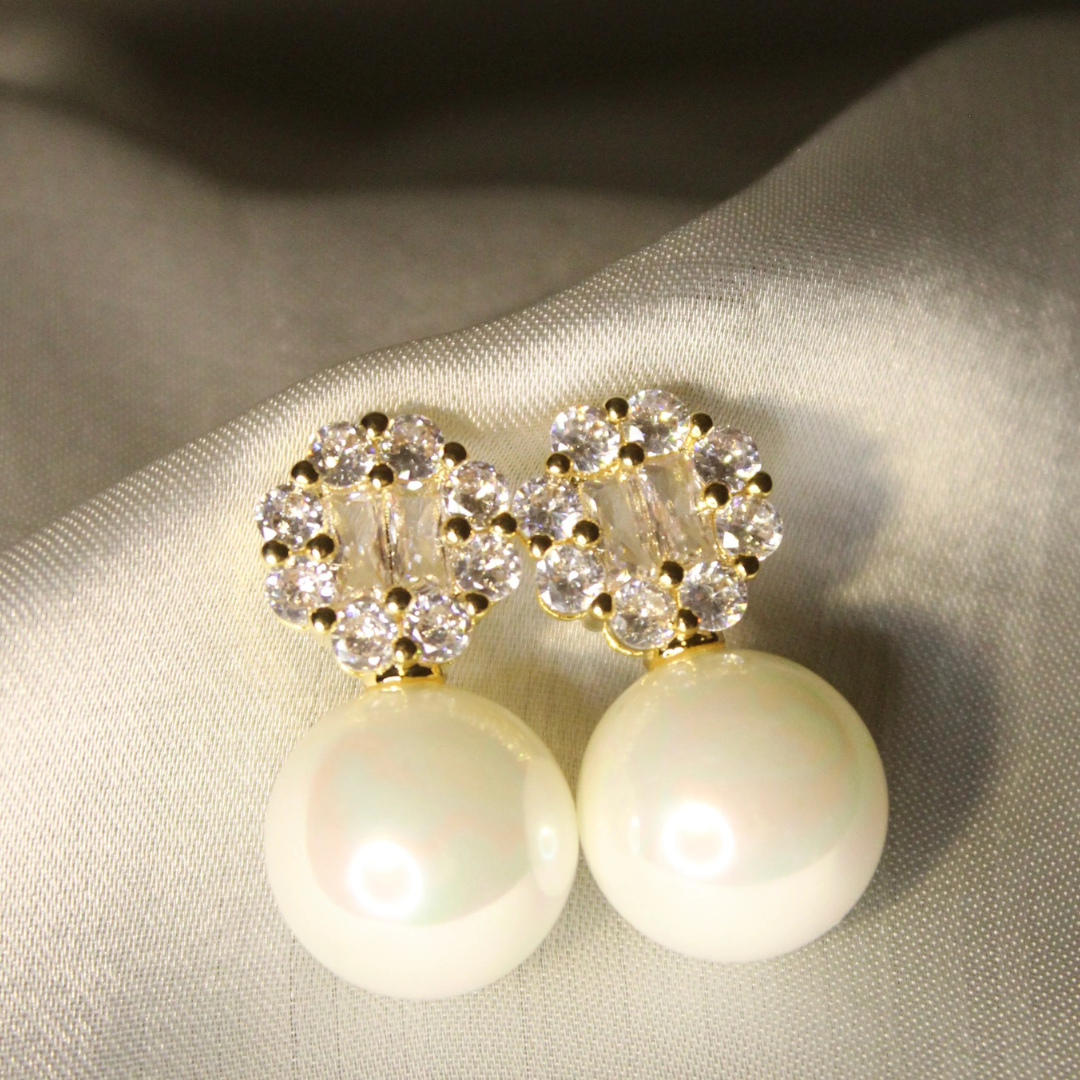 Opaline Gold Ear Ring