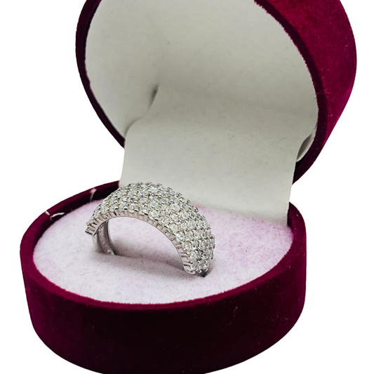 Trapped Layered Ring