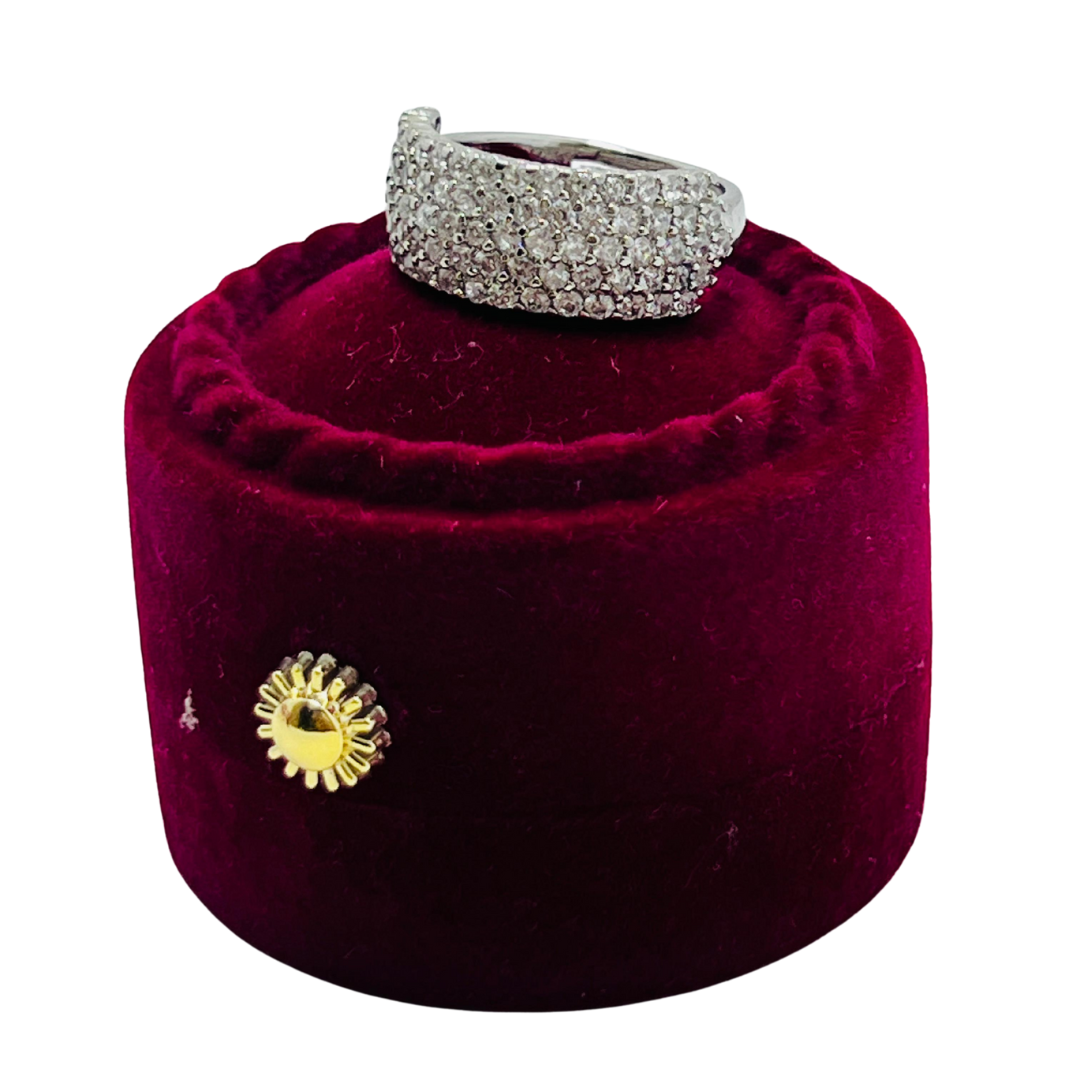 Trapped Layered Ring