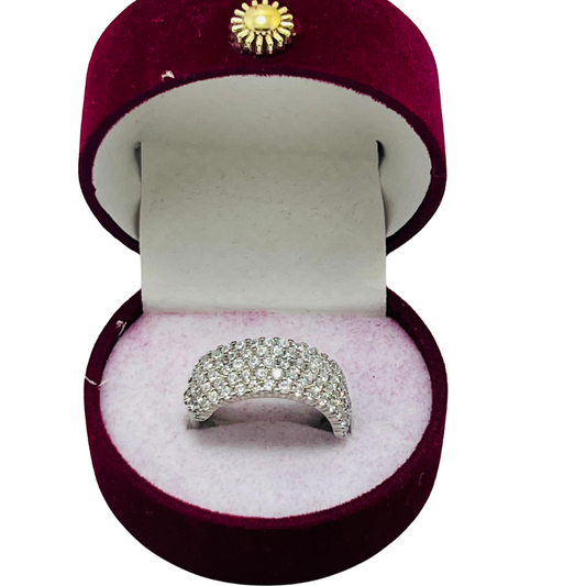 Trapped Layered Ring
